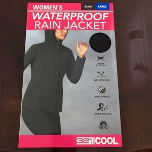 Women’s waterproof rain jacket Large